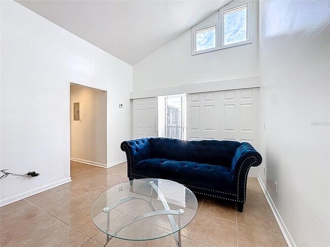 Building Photo - 3923 Atrium Dr