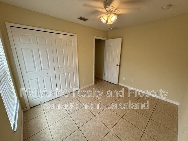Building Photo - 972 Lake Lure Loop E