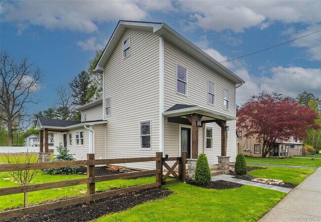 Foto del edificio - 4407 Albany Post Rd