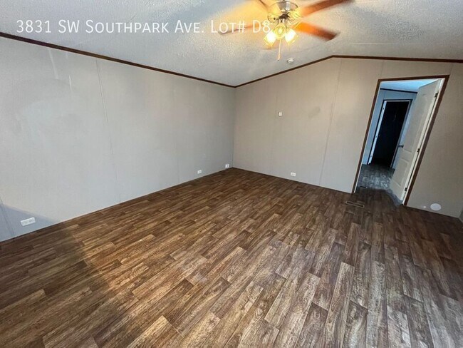 Foto del edificio - 3831 SW South Park Ave