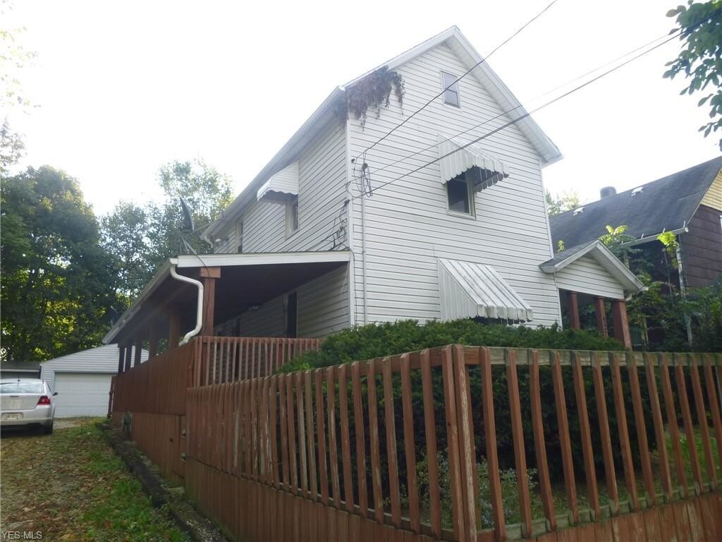 Primary Photo - 927 Snyder St