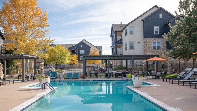 Building Photo - 4601 S Balsam Way
