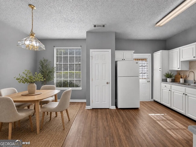 Building Photo - Room in Townhome on Odyssey Turn NW