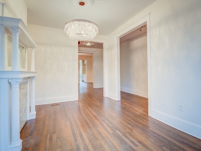 Foto del edificio - 1022 Park Rd NW