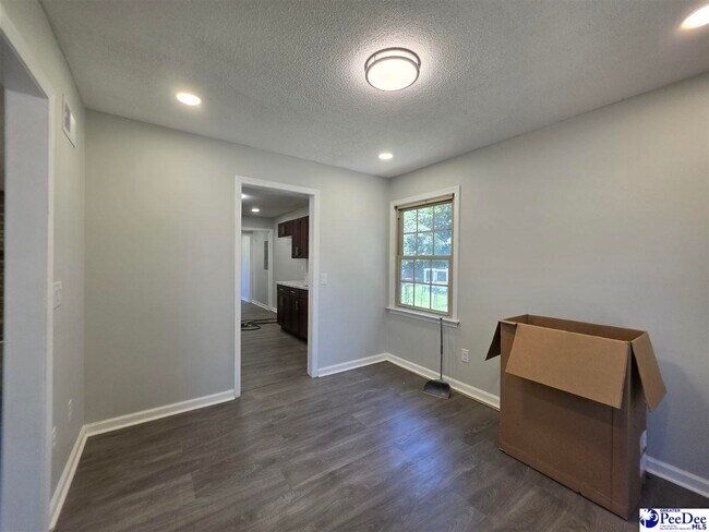 Foto del edificio - 2210 S Peachtree St