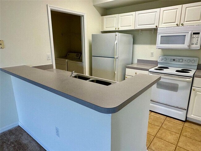 Foto del edificio - 5506 Metrowest Blvd