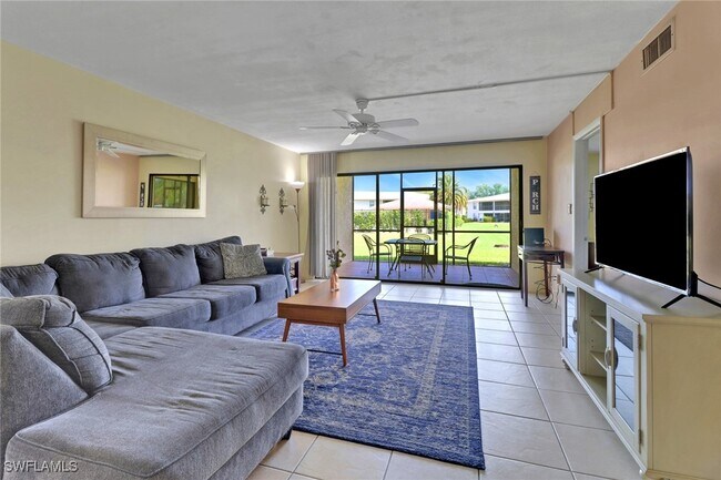 Foto del edificio - 131 Cypress Way E