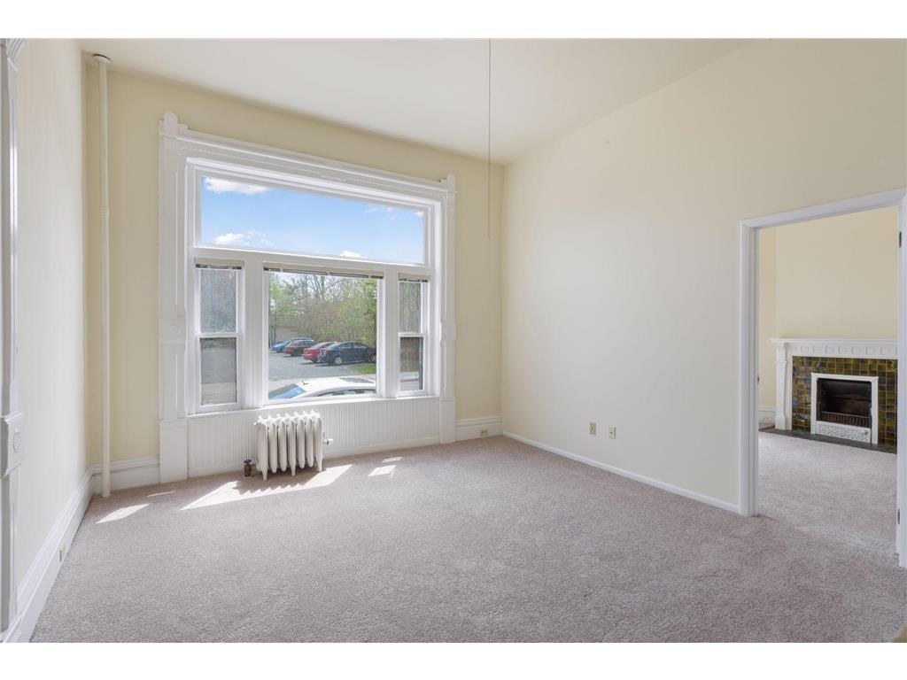 Primary Photo - 1009 Park Ave