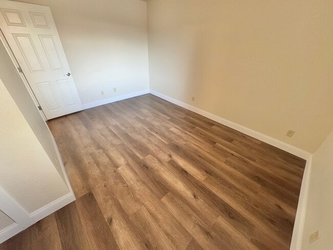 Foto del edificio - 4921 Indian River Dr