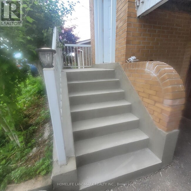 Building Photo - 48 Kennaley Crescent