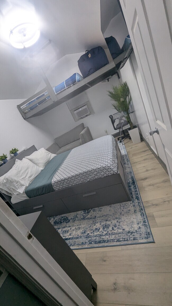 Foto del edificio - 17121 NW 10th Ct