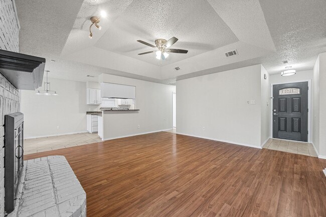 Foto del edificio - 1865 Kings Canyon Cir