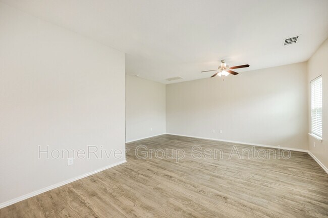 Building Photo - 7511 Rose Robin Run Ct