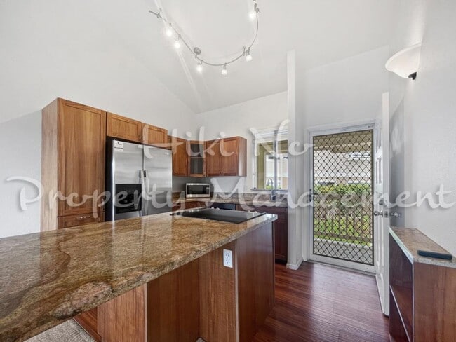 Building Photo - 75-6081 Ali'i Dr, Apt N-201