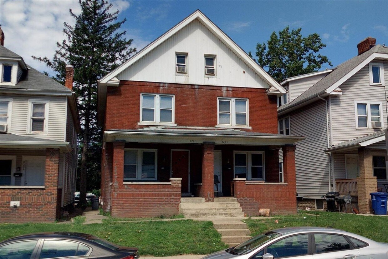 Primary Photo - Neil Ave 2211-2213 TNR