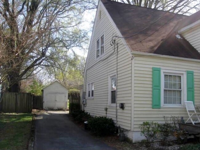 Building Photo - 1609 Cobb St