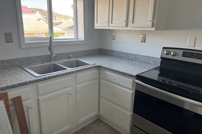 Foto del edificio - 108 Paxton Ave