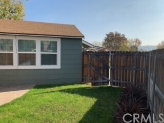 Building Photo - 304 S Glendora Ave