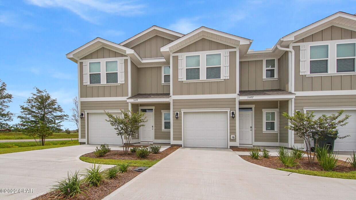 1658 Caleigh Ct, Lynn Haven, FL 32444 Townhome Rentals in Lynn Haven