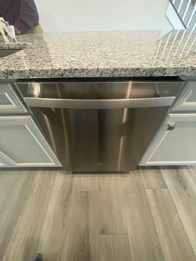 Building Photo - 3 Bedroom 2.5 Bath Townhome in Simpsonvill...