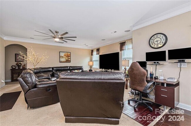 Foto del edificio - 10308 Newbridge Rd