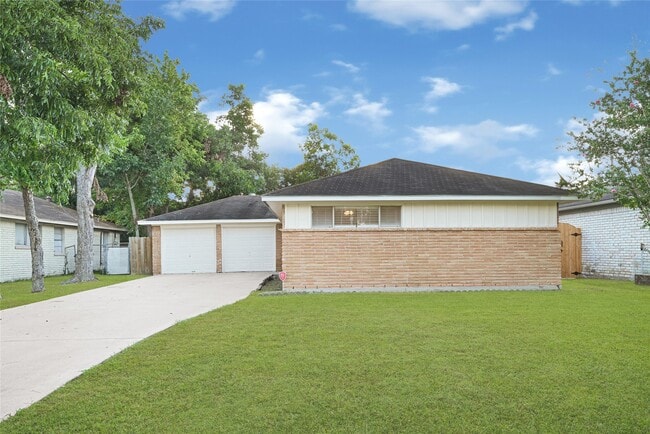 Building Photo - 957 Kerry Dr