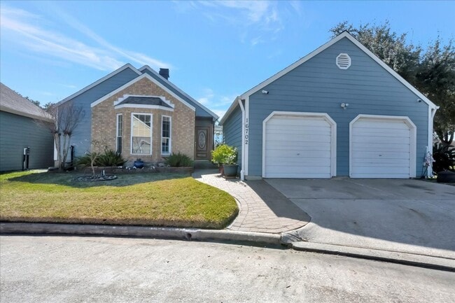 Building Photo - 16702 Dale Oak Way