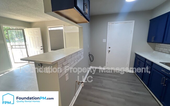 Building Photo - 520 Harahan Rd