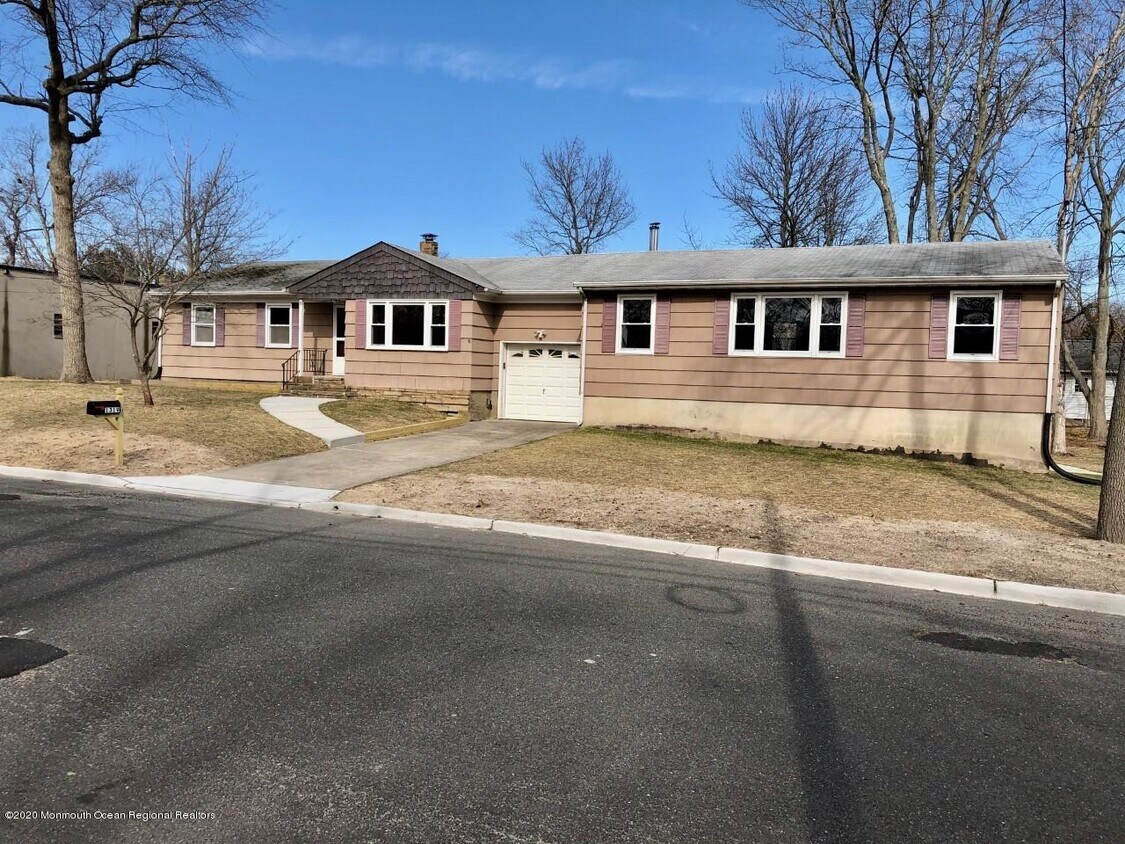 1319 Allenhurst Ave, Wanamassa, NJ 07712 House Rental in Wanamassa