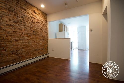 Building Photo - 577 Saint Johns Pl