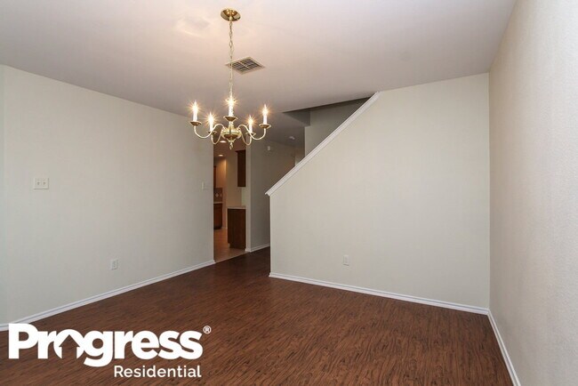 Building Photo - 411 Oxford Dr