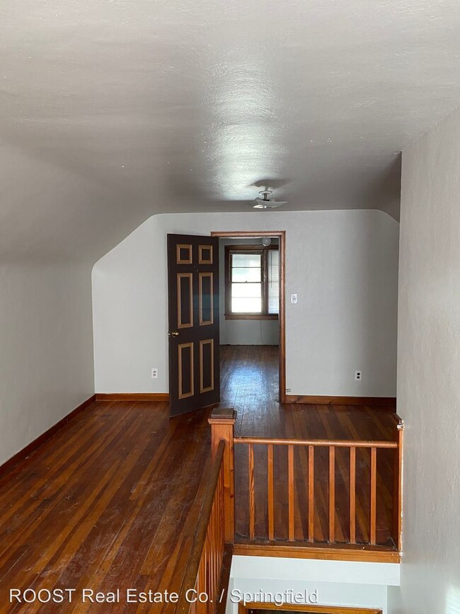 Building Photo - 3 br, 1 bath House - 2938 W. National Road