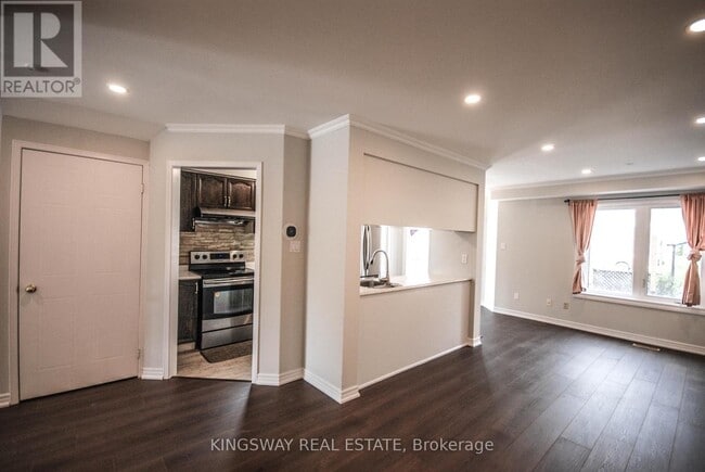 Building Photo - 1485 Torrington Dr