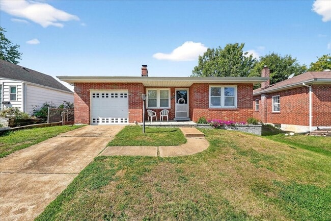 Building Photo - 9319 Aster Ave