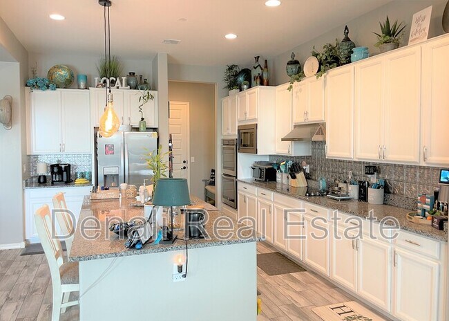 Building Photo - 25662 N 103rd Ave
