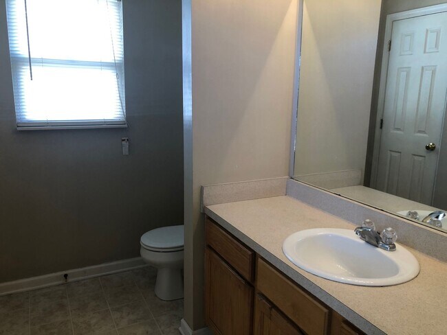 Foto del edificio - Lovely ranch home in Madison! Coming Soon