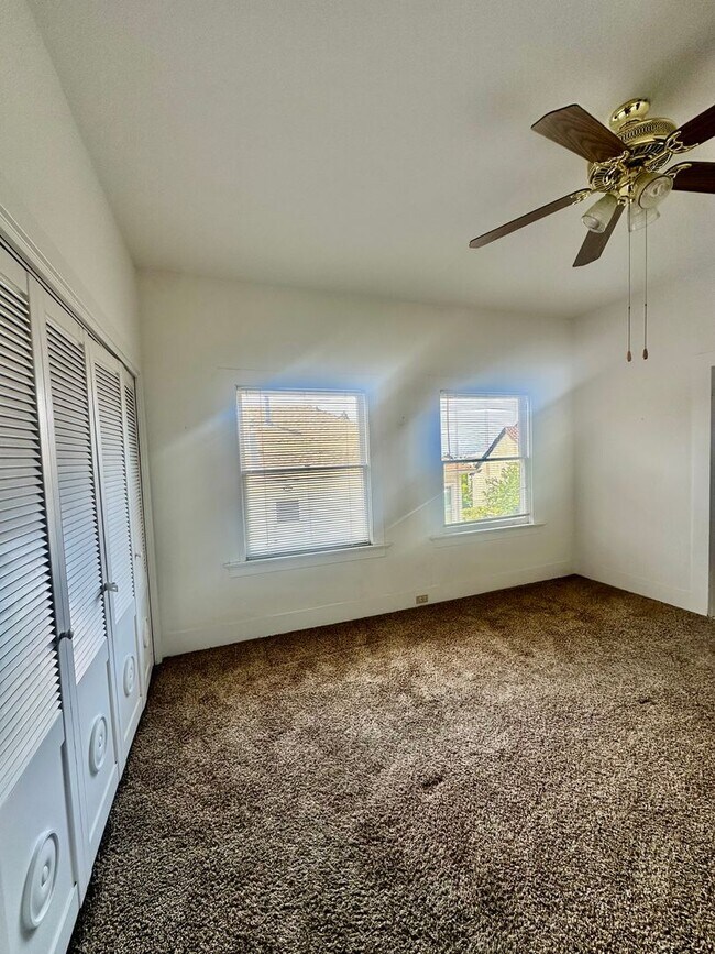 Foto del edificio - 6bedroom house full of charm steps from UC Berkeley!
