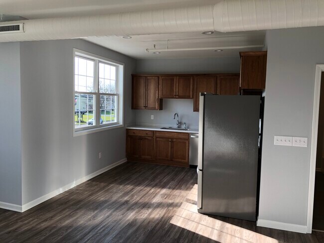 Kitchen - 473 Aurora St