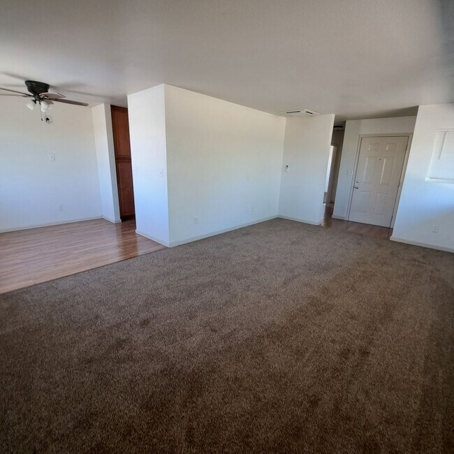Building Photo - 60111 Alta Loma Dr