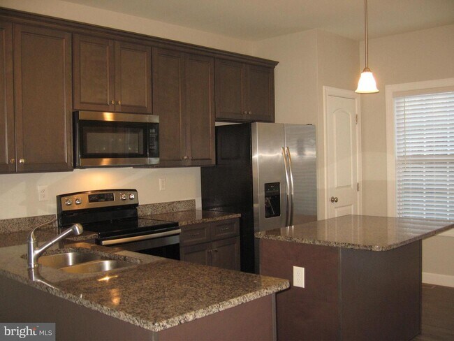 Building Photo - 11 Swearingen Way