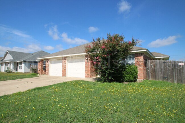 Foto del edificio - Charming 3-Bedroom Duplex in Prime Killeen...