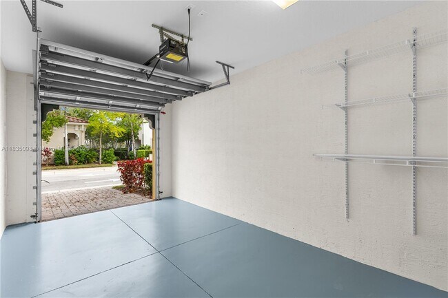 Foto del edificio - 12420 NW 33rd St