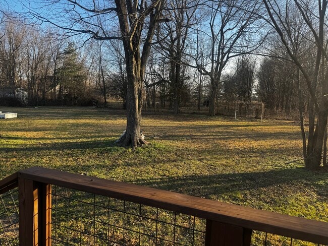 Building Photo - 4018 W Weaver Rd