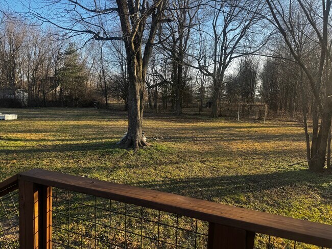 Foto del edificio - 4018 W Weaver Rd