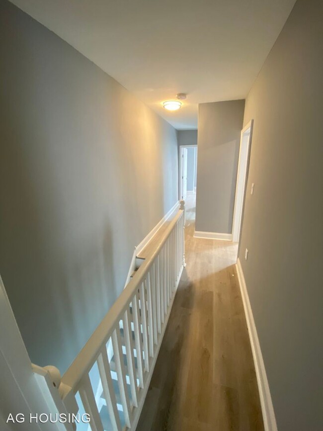 Building Photo - 3 br, 1.5 bath House - 5552 Walton Ave