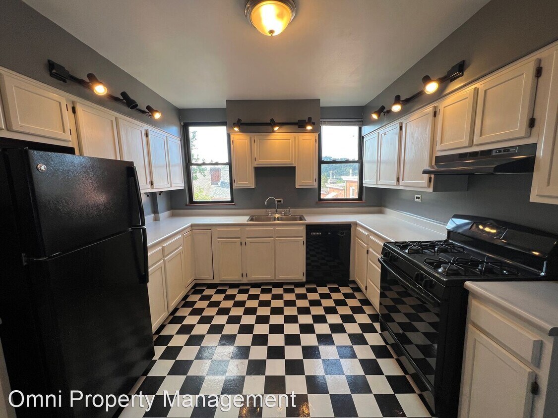 Foto principal - 2 br, 1.5 bath House - 5329 Holmes St.