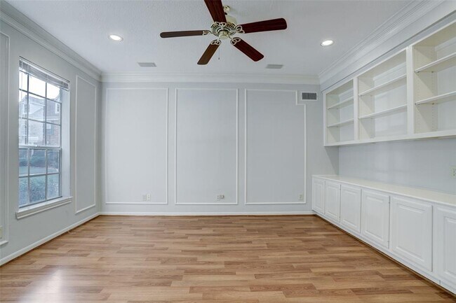 Foto del edificio - 4210 Alcorn Glen Ln