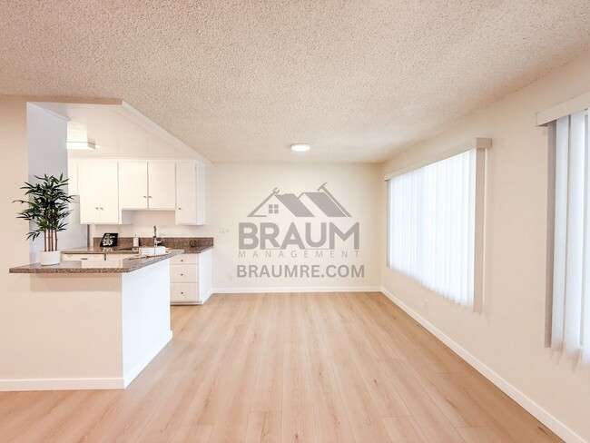 Foto del edificio - 6041 Whitsett Ave