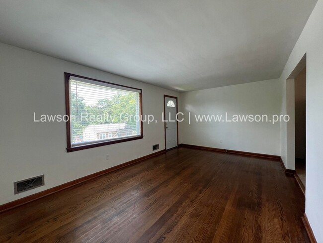 Building Photo - 511 Ruddell Rd