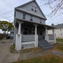 Building Photo - 2064 Halstead Ave